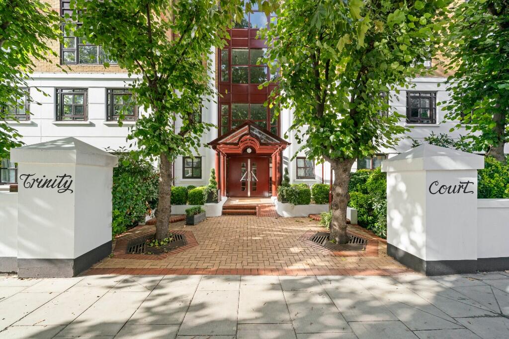 Main image of property: Gloucester Terrace, London, W2