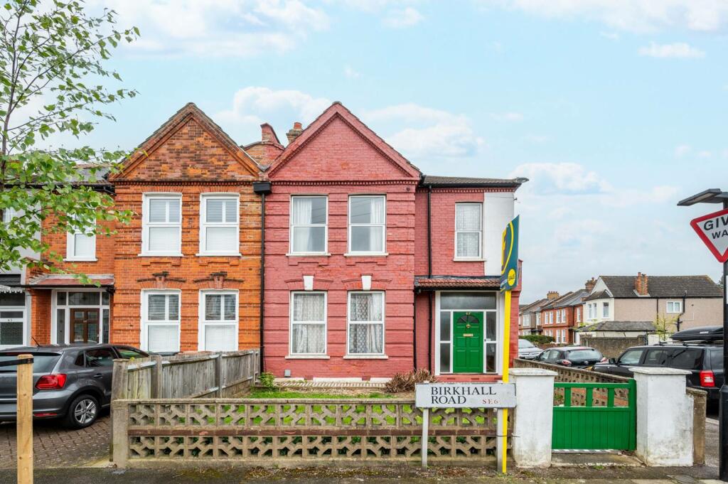 4 bedroom end of terrace house for sale in Birkhall Road, Catford