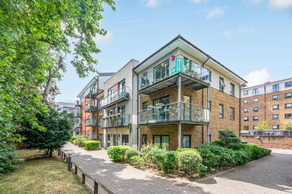 Main image of property: Desvignes Drive, Hither Green, London, SE13
