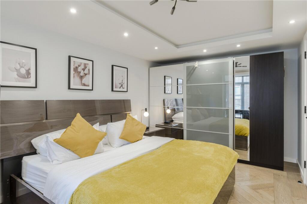 6 bedroom terraced house for sale in Southwick Street, Hyde Park Estate, W2