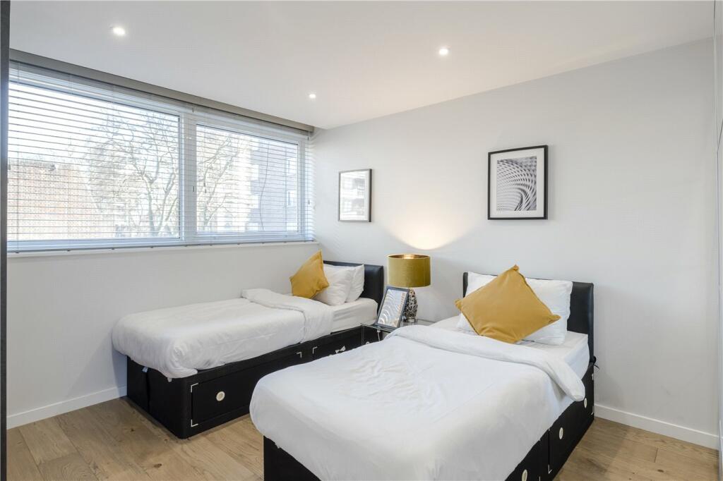 6 bedroom terraced house for sale in Southwick Street, Hyde Park Estate, W2