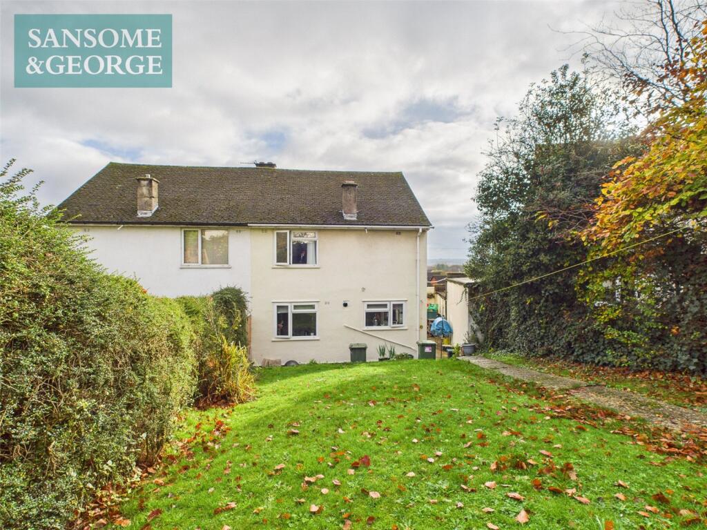 Main image of property: Royal Avenue, Calcot, Reading, Berkshire, RG31