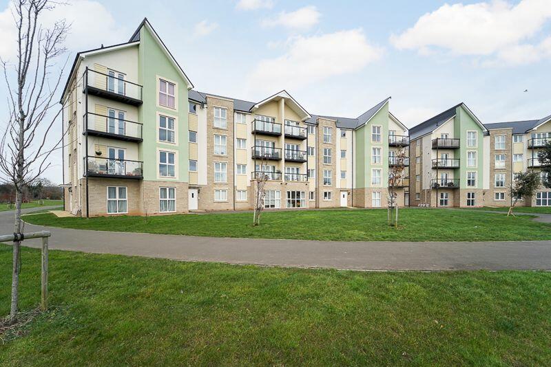 2 bedroom flat for sale in Airoh End, Haywood Village IMMACULATE FLAT