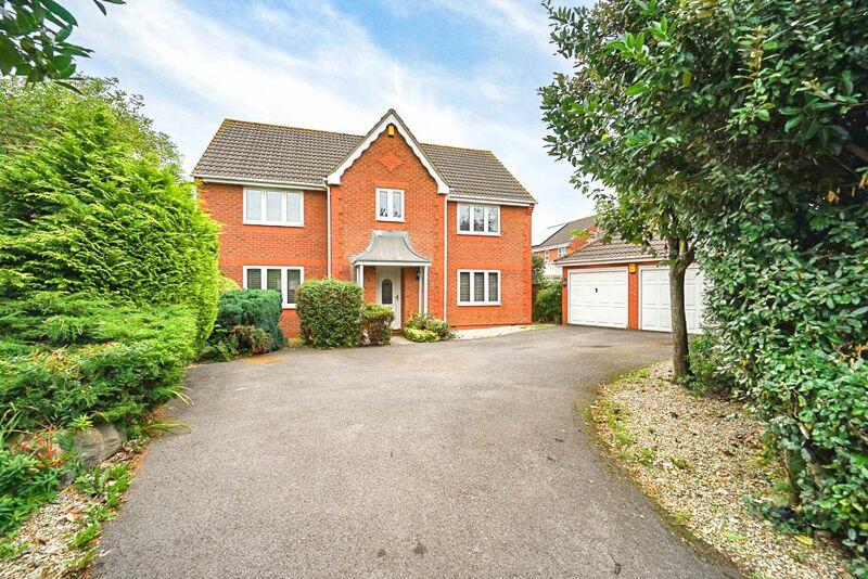 4 bedroom detached house for sale in The Cornfields, Wick St Lawrence