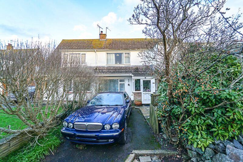 3 bedroom terraced house for sale in Thornbury Drive, Uphill WELL