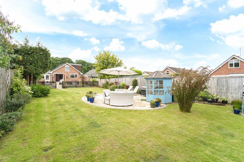 Additional property image - Cliff Road, Worlebury - FABULOUS GARDEN
