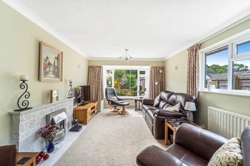 Additional property image - Cliff Road, Worlebury - FABULOUS GARDEN