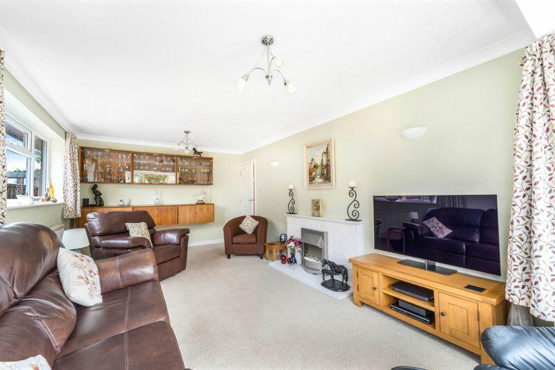 Additional property image - Cliff Road, Worlebury - FABULOUS GARDEN