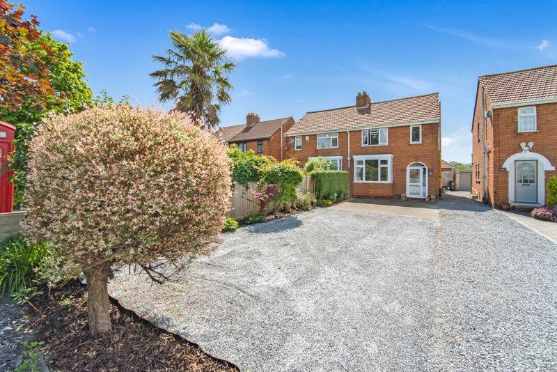 3 bedroom semidetached house for sale in Locking Road, Milton HOUSE