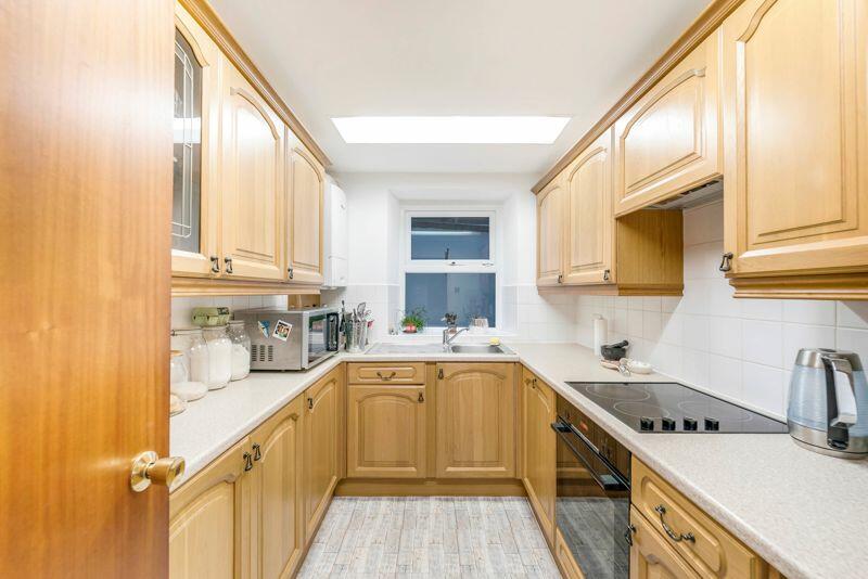 Additional property image - Shrubbery Avenue, Weston super Mare - 3 BED/2BATH + GARDEN - NO CHAIN