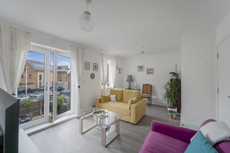 Additional image 15 of Bowen Road, Locking Parklands - FAB TOWN HOUSE
