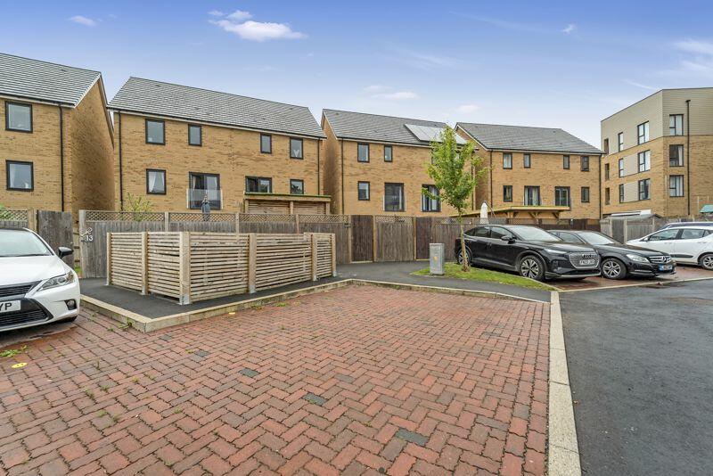 Additional image 6 of Bowen Road, Locking Parklands - FAB TOWN HOUSE