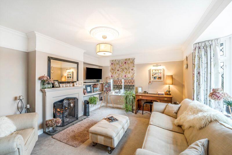 Additional property image - Locking Road, Worle - VERY IMPRESSIVE HOME