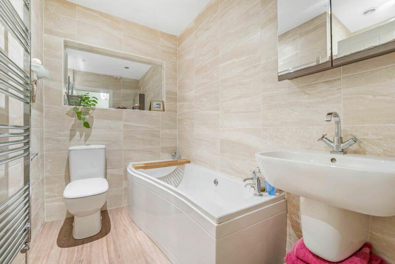 Additional property image - Locking Road, Worle - VERY IMPRESSIVE HOME