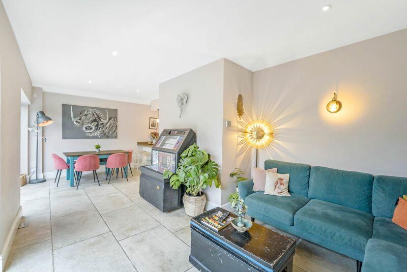 Additional property image - Locking Road, Worle - VERY IMPRESSIVE HOME