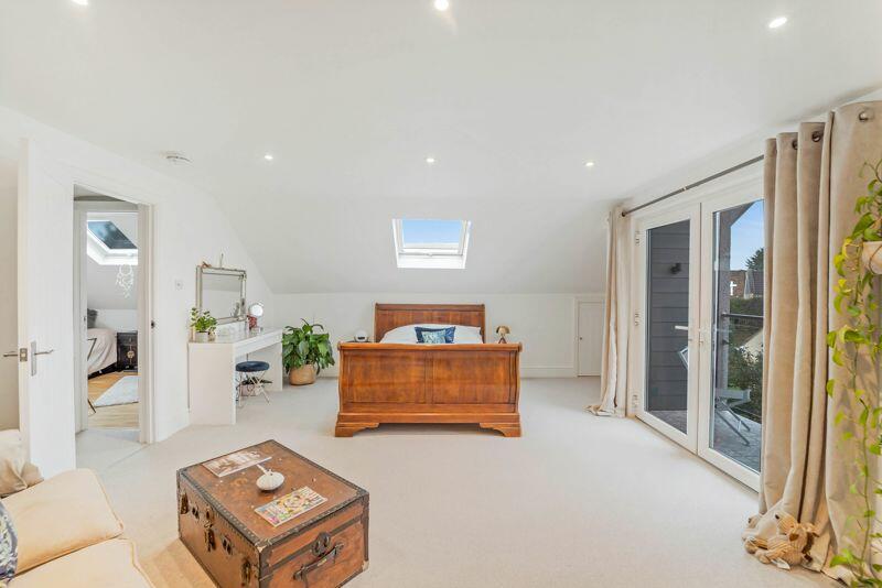 Additional property image - Locking Road, Worle - VERY IMPRESSIVE HOME