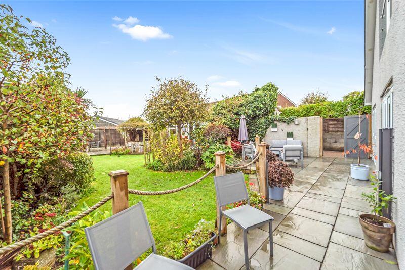 Additional property image - Locking Road, Worle - VERY IMPRESSIVE HOME
