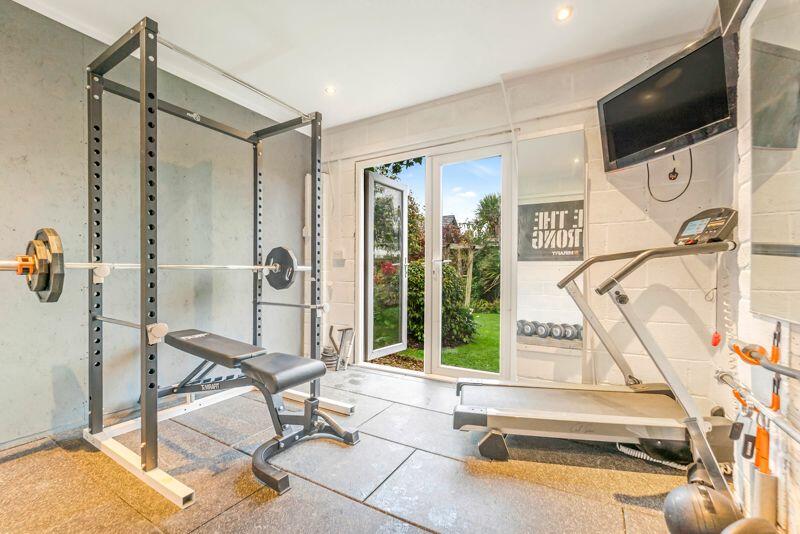 Additional property image - Locking Road, Worle - VERY IMPRESSIVE HOME