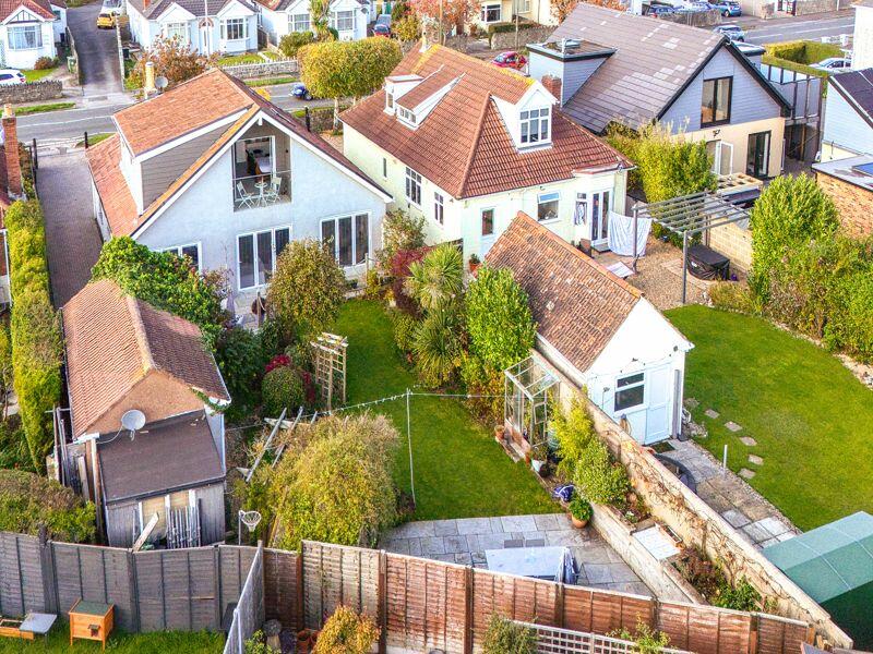 Additional property image - Locking Road, Worle - VERY IMPRESSIVE HOME