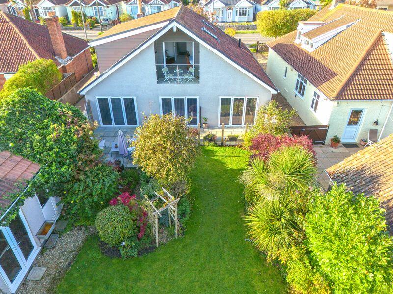 Additional property image - Locking Road, Worle - VERY IMPRESSIVE HOME