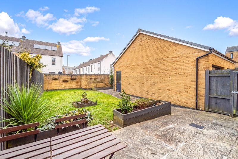 Additional property image - Bowen Road, Locking Parklands - HIGH STANDARD HOME