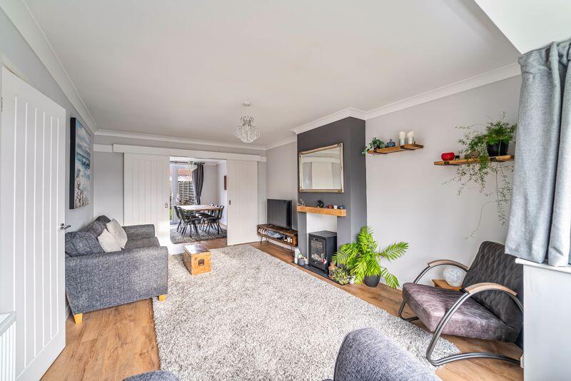 Additional property image - Pendlesham Gardens, Milton - TOP LOCATION