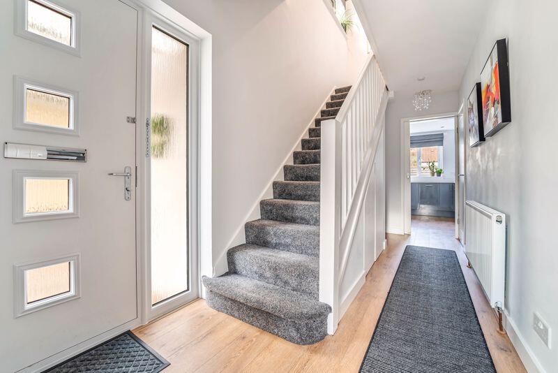 Additional property image - Pendlesham Gardens, Milton - TOP LOCATION