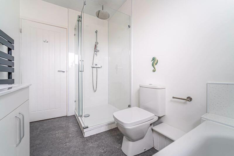 Additional property image - Pendlesham Gardens, Milton - TOP LOCATION