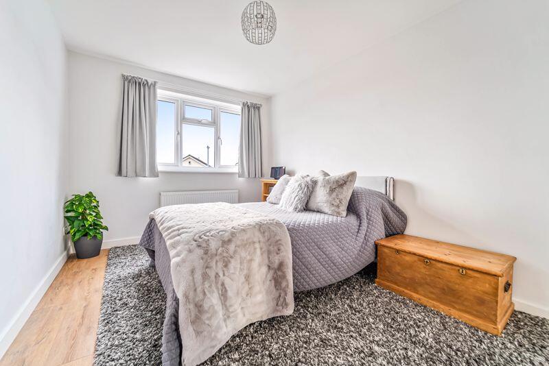 Additional property image - Pendlesham Gardens, Milton - TOP LOCATION
