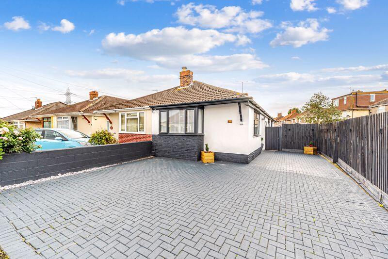 Main image of property: Wellsea Grove, Milton - SUPERBLY UPDATED