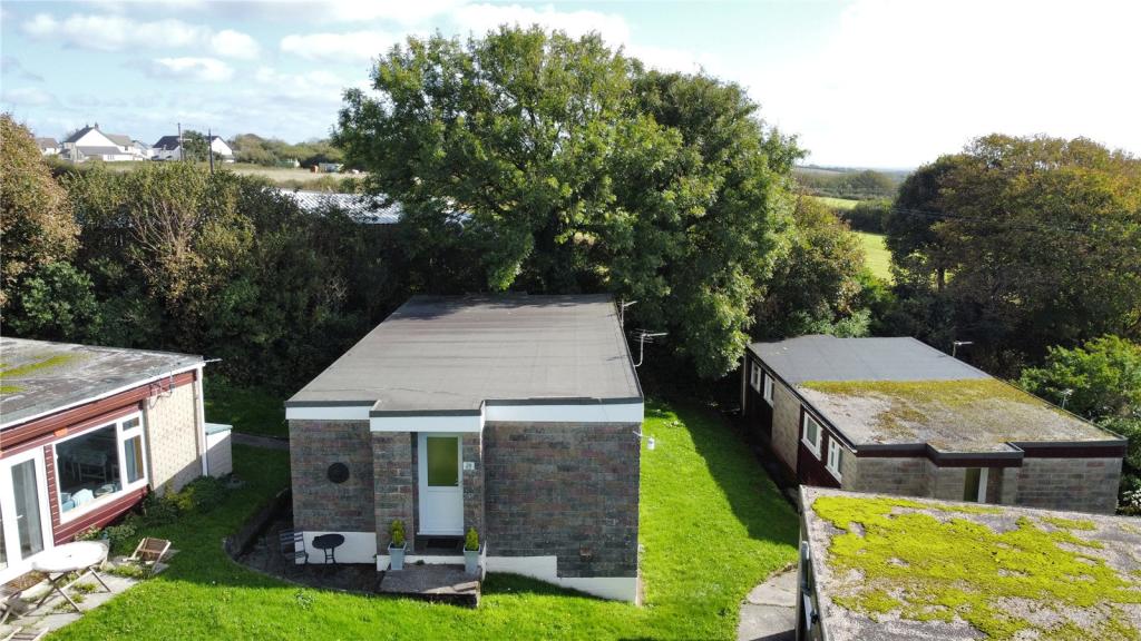 2 bedroom bungalow for sale in Kilkhampton, Bude, Cornwall, EX23