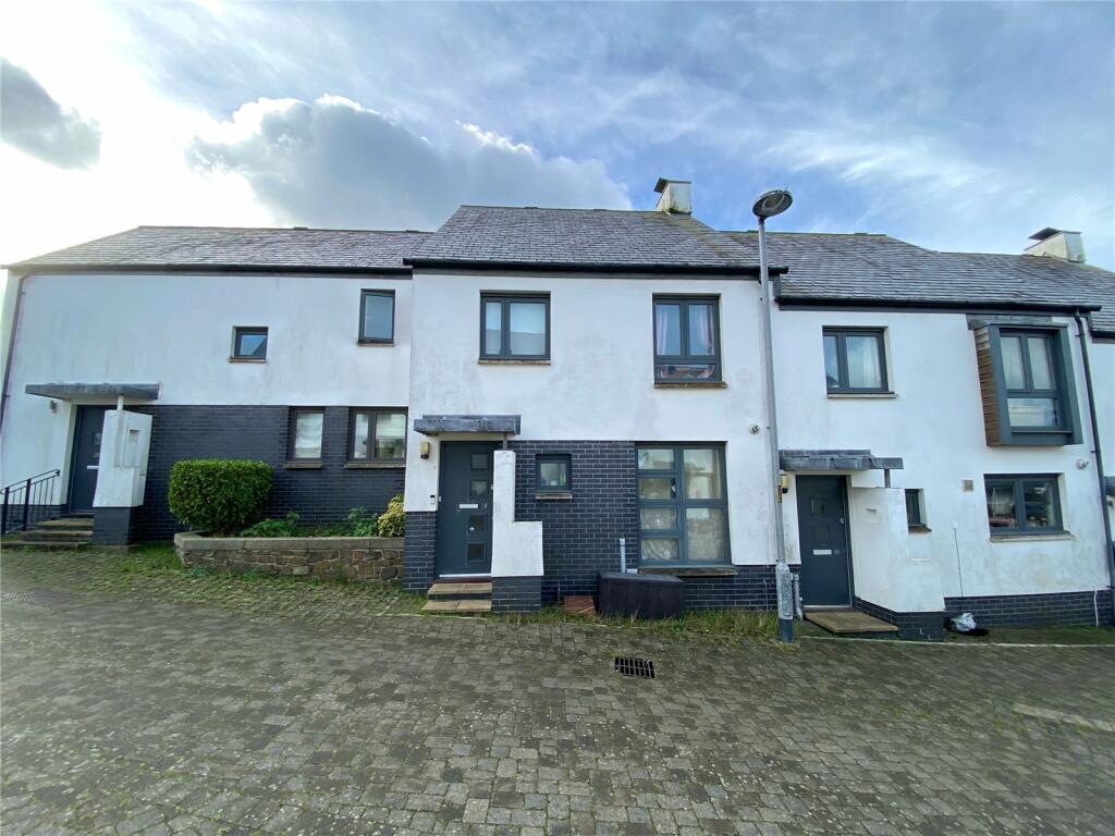 3 bedroom terraced house for sale in Penfound Gardens, Bude, Cornwall, EX23