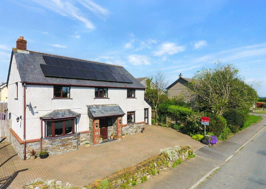 4 bedroom detached house for sale in Wainhouse Corner, Bude, Cornwall, EX23