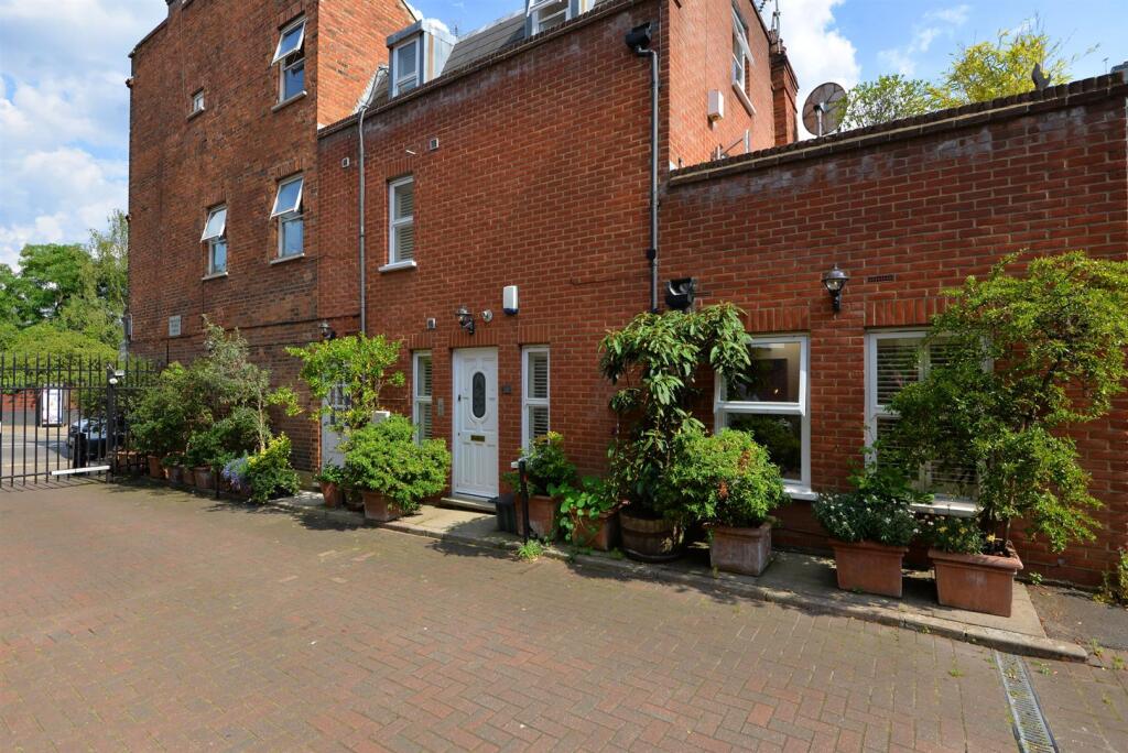 Main image of property: Maryon Mews, Hampstead Heath, NW3