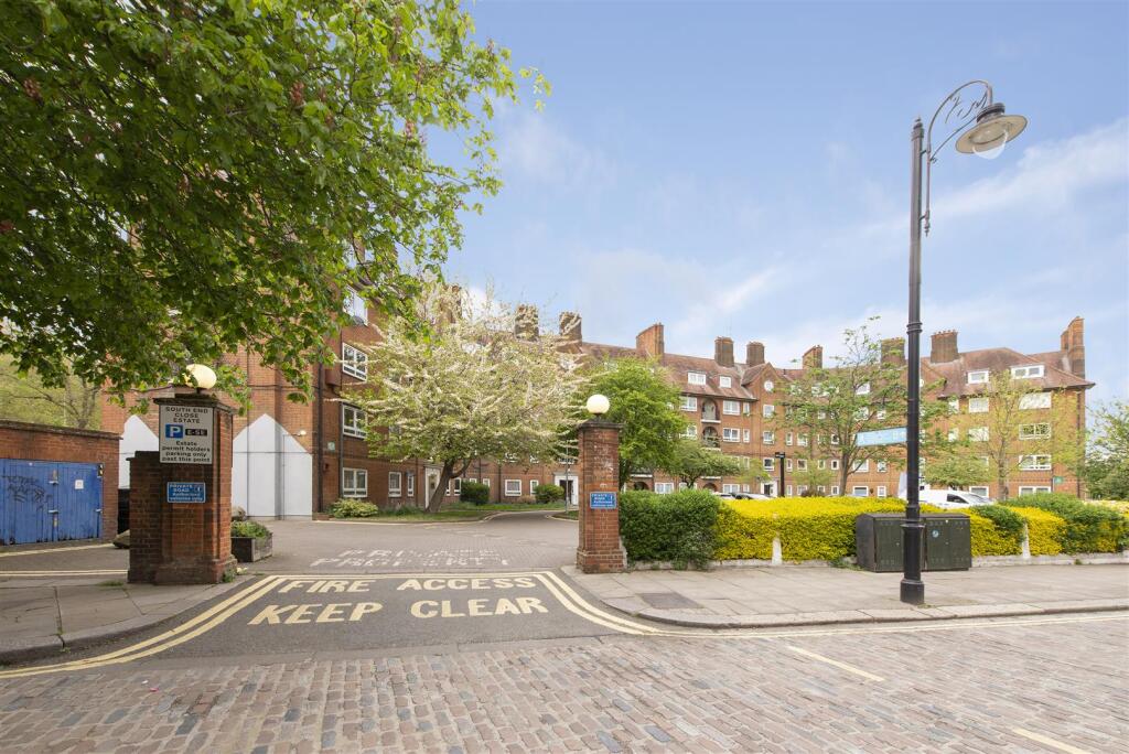 Main image of property: South End Close, Hampstead Heath, NW3