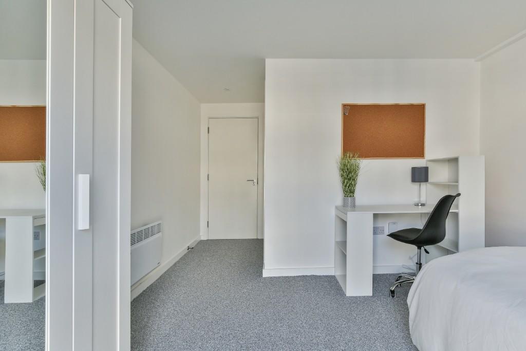 3 bedroom apartment for rent in Chapel House Apartments, Chapel Walk