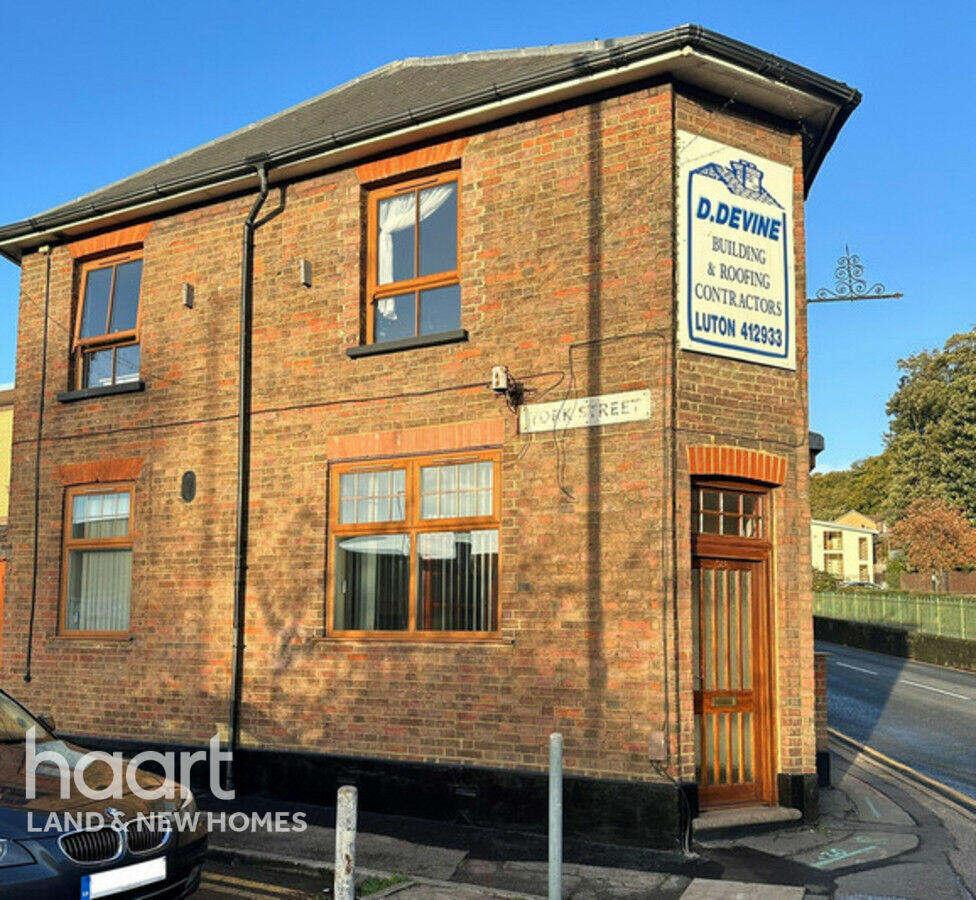 Main image of property: Hitchin Road, Luton LU2 0