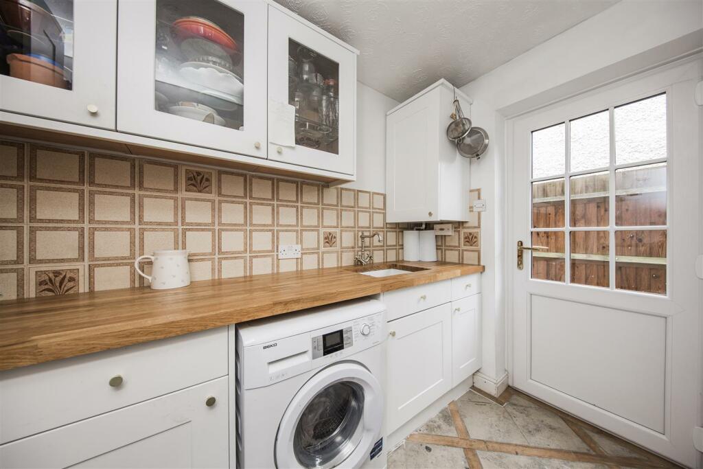 Additional property image - Southfleet Avenue, Longfield