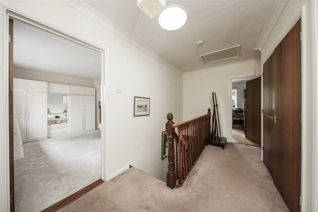 Additional property image - Southfleet Avenue, Longfield