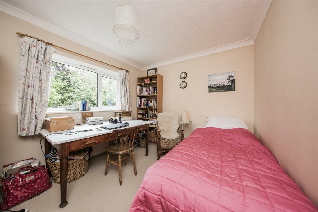 Additional property image - Southfleet Avenue, Longfield