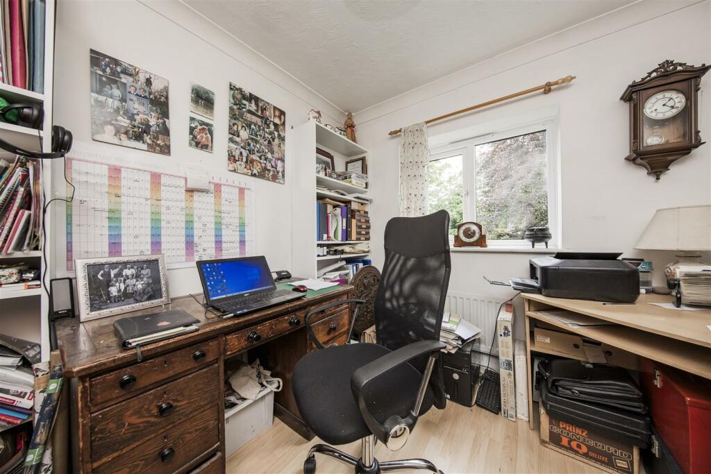 Additional property image - Southfleet Avenue, Longfield