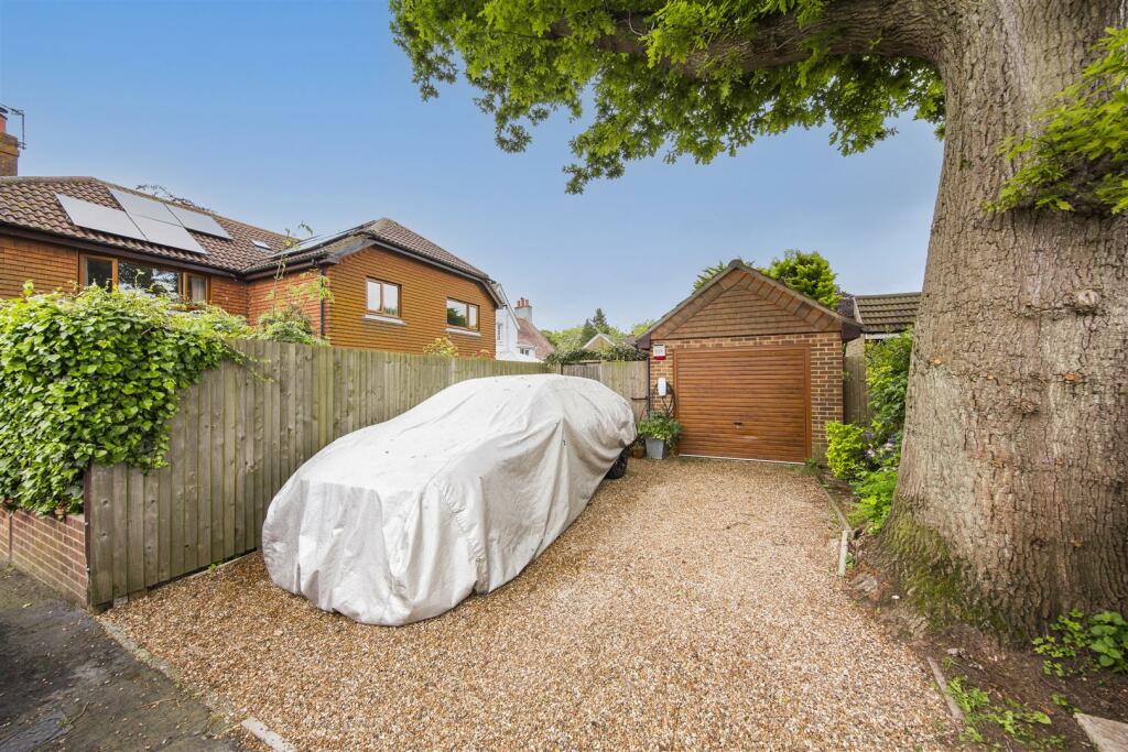Additional property image - Southfleet Avenue, Longfield