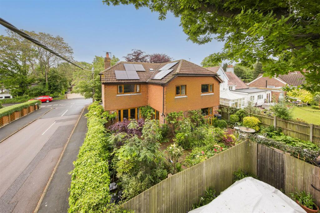 Additional property image - Southfleet Avenue, Longfield