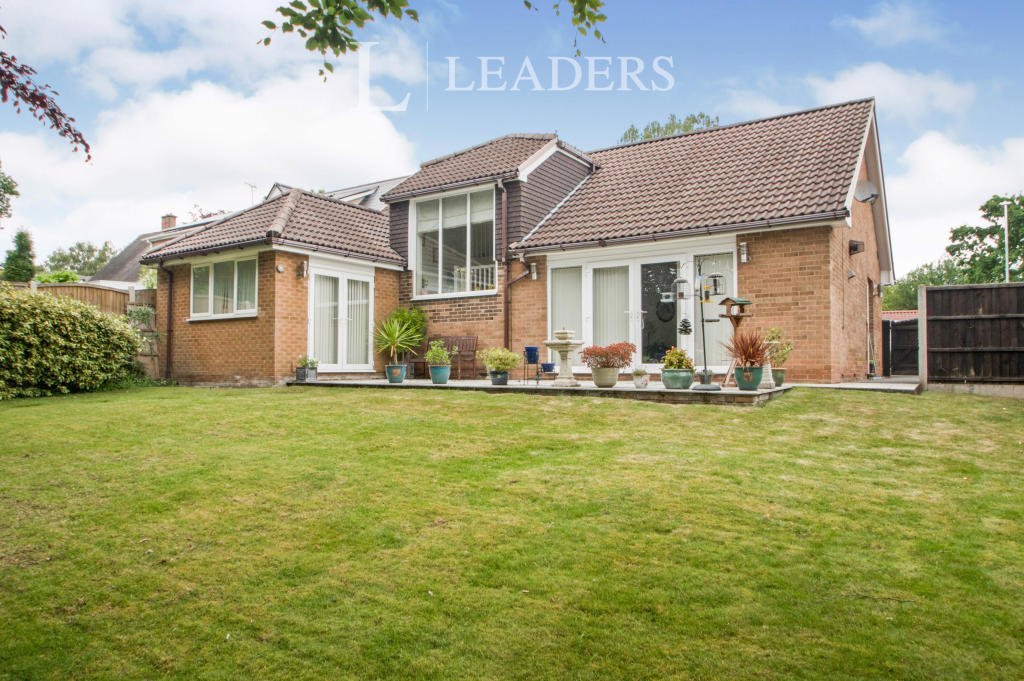 3 bedroom detached house for rent in Birchwood Drive, Ravenshead, NG15