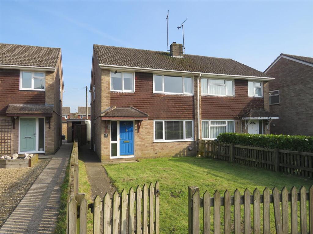 Main image of property: Drakes Avenue, Devizes