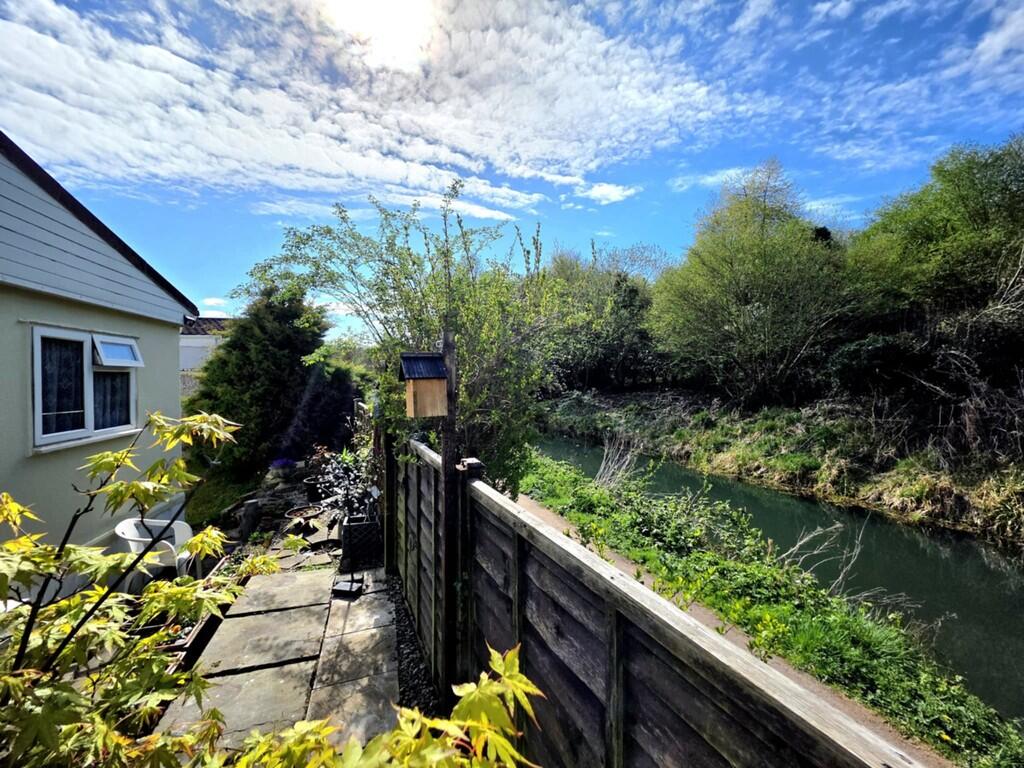 Main image of property: London Road, Brimscombe