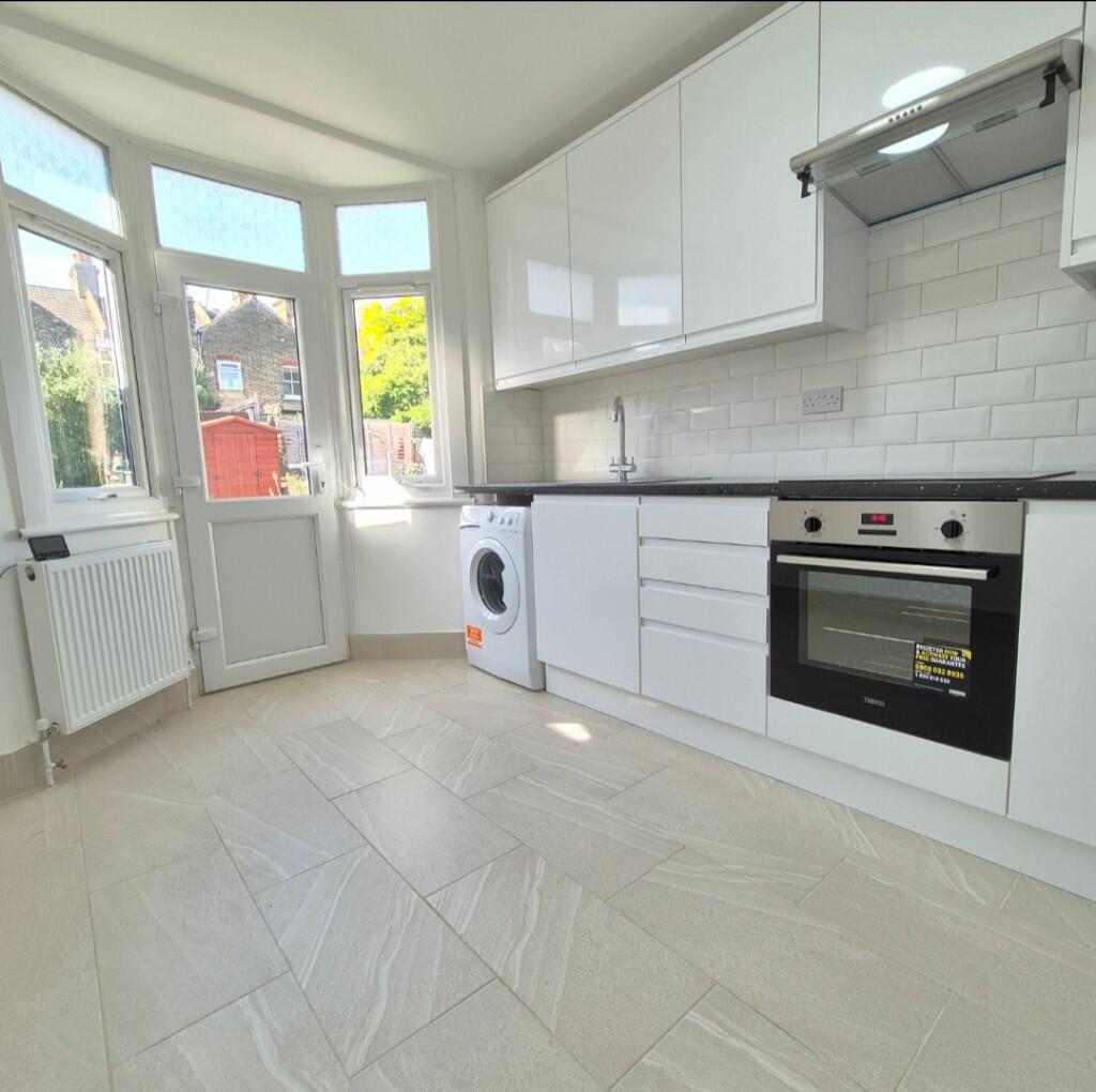 Main image of property: Cavendish Road, London, E4
