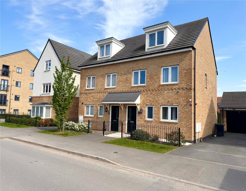 Main image of property: Waldrom Road, Gedling, Nottingham, Nottinghamshire, NG4