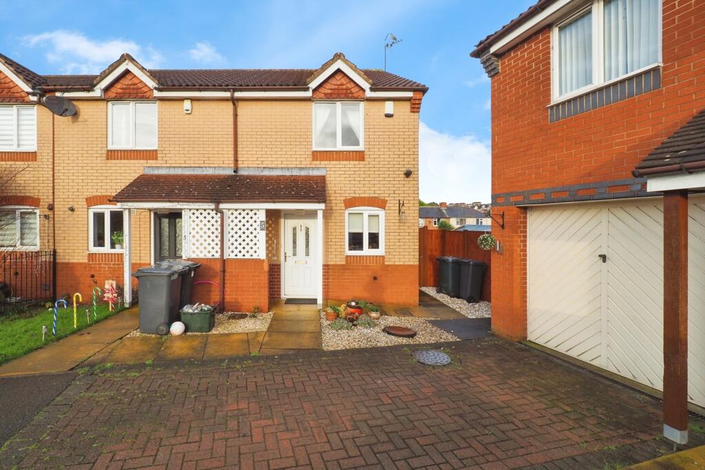 Main image of property: Huckerbys Field, Carlton, Nottingham, Nottinghamshire, NG4