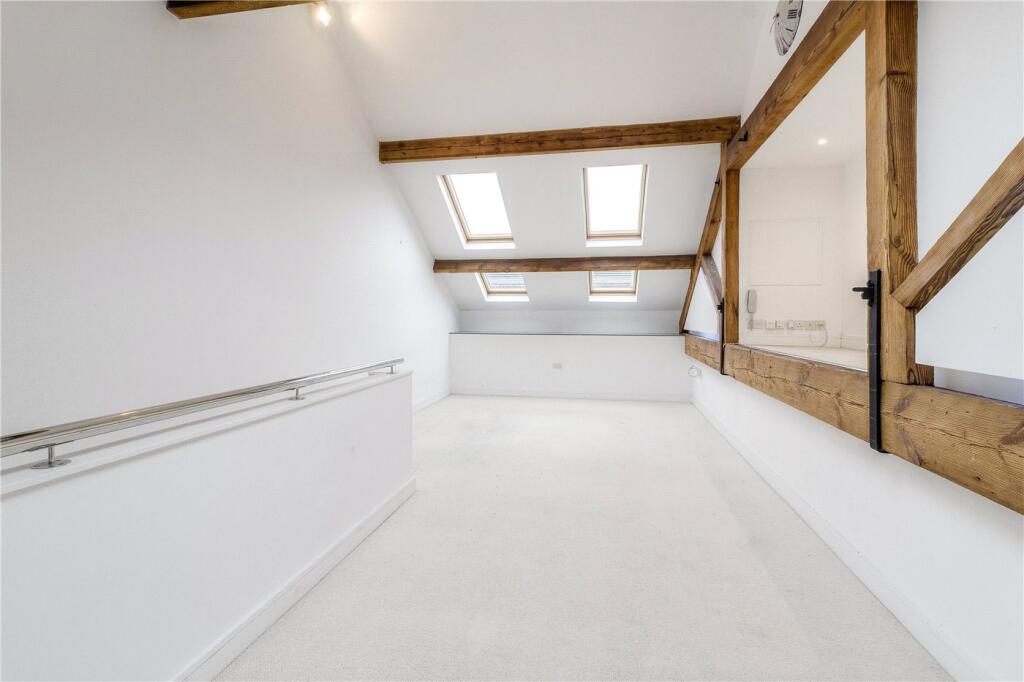 Main image of property: Talbot Road, Northampton, Northamptonshire, NN1